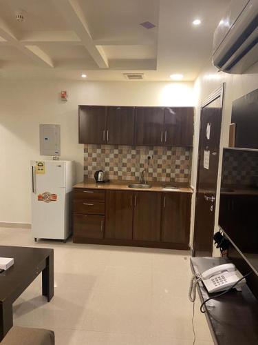 new suite 4 near Salam Mall