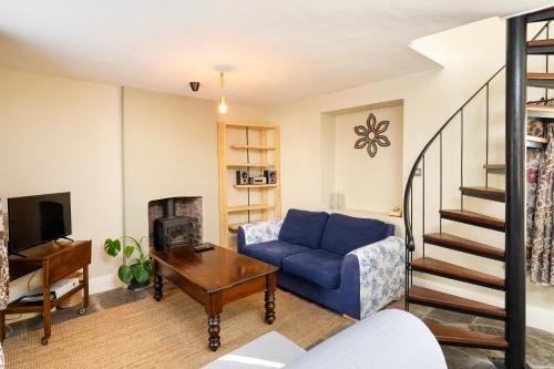 Fabulous 2 bedroom cottage in fantastic Clifton - Simply Check In