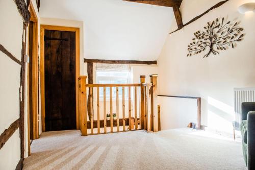 Thursdays Corner Tudor Cottage in 邱吉斯翠頓