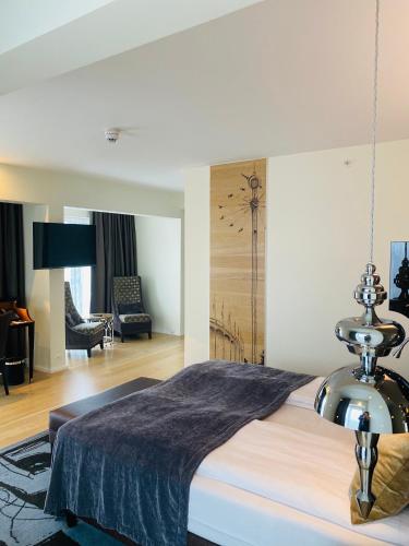 422824749 Tivoli Hotel