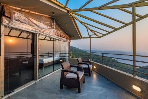 SaffronStays HeavOne Trio, Lonavala