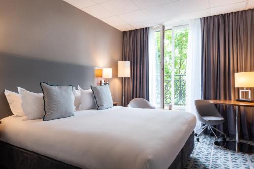 Crowne Plaza Paris Republique, an IHG Hotel