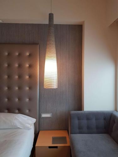 1 king bed, 1 twin bed