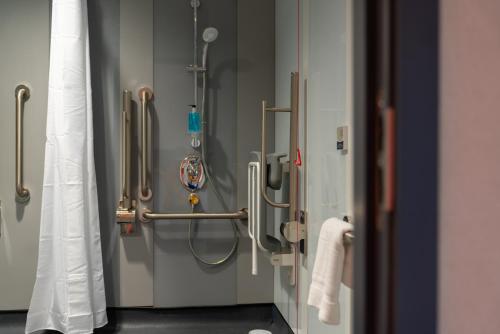 Double Room - Disability Access image 3