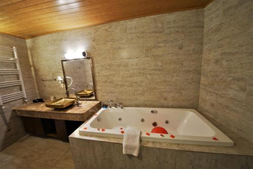 Dedeli Konak Cave Hotel