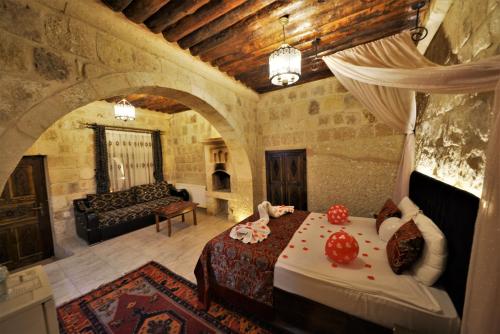 Dedeli Konak Cave Hotel