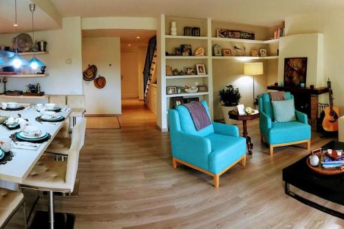 2 Story, 5 Bedroom, 3 Bath Flat, Steps from the Beach & Cliff Walk, Llafranc (foto 3)