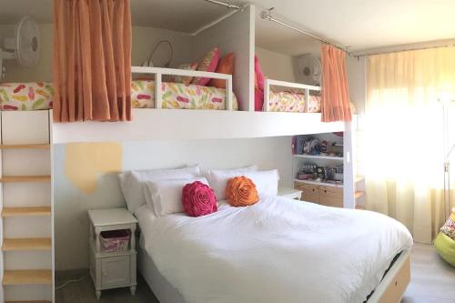 2 Story, 5 Bedroom, 3 Bath Flat, Steps from the Beach & Cliff Walk, Llafranc (foto 10)
