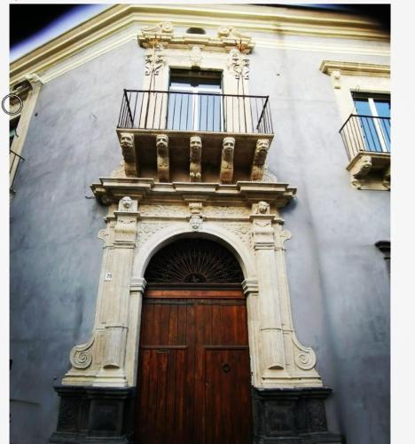  PALAZZO GEREMIA - LE dimore dell´Antiquario, Ferienwohnung in Acireale