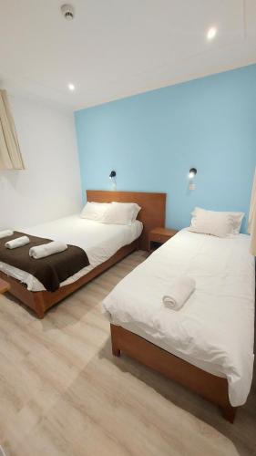 Family Room image 6