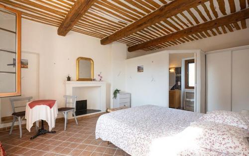 Mas Le Petit Nizon Room Type - Queen Room