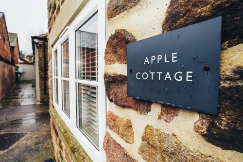 Cottages In Derbyshire - Apple Cottage