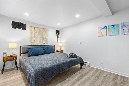 Basement with Full Kitchen and Near Downtown