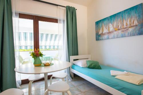 One-Bedroom Apartment room in Apartments Ela