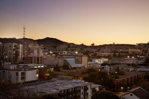 422874490 Kimpton Hotel Enso by IHG