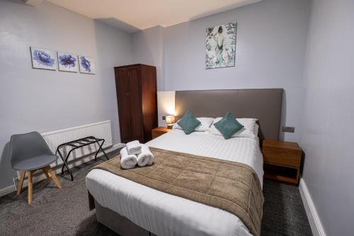 Royal Lion Hotel - image 12