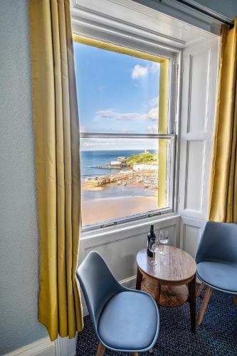 Royal Lion Hotel - image 7