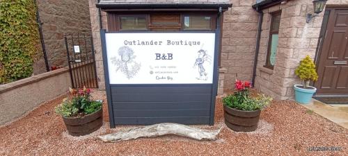 Outlander Boutique B&B King