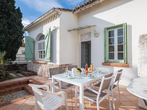 Holiday Home Les violettes 2 by Interhome - Location saisonnière - Canet-en-Roussillon