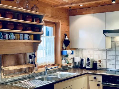 Chalet Chalet Rodas 9 by Interhome in Riom-Parsonz
