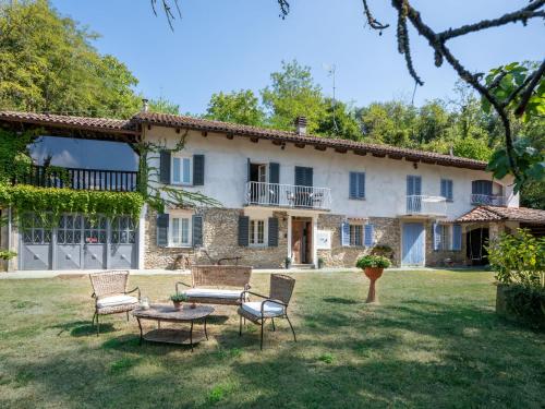  Holiday Home Il mestiere di vivere by Interhome in Santo Stefano Belbo