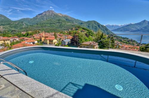 Felice sul Lago 2-Bedroom Lakeview Apartment