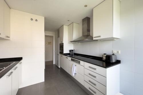 kuhinja, chicStays Apartment Ciutadella Park in Villa Olimpica