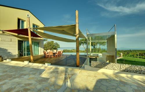 Finca mit privatem Infinity-Pool, Klima, WLAN und atemberaubenden Ausblick, Peruški