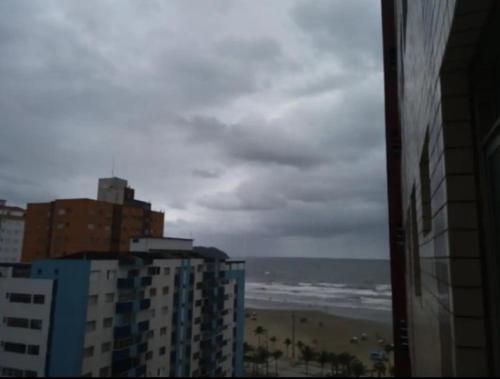 Apto temporada de frente para o mar