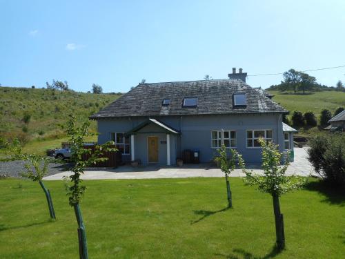 Chauffeur's Cottage with Hot Tub