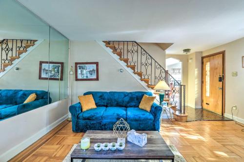 Yeadon Townhome with Porch, 7 Mi to Center City in Drexel Hill, USA