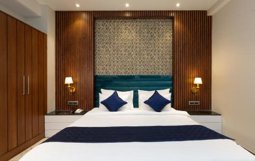 Deluxe Room image 4