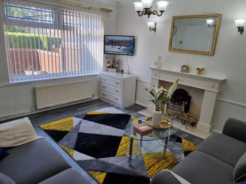 Modern 2-Bed Home - Private Garden Parking & WiFi, Leeds (Foto 4)