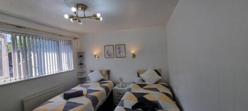 Modern 2-Bed Home - Private Garden Parking & WiFi, Leeds (Foto 9)