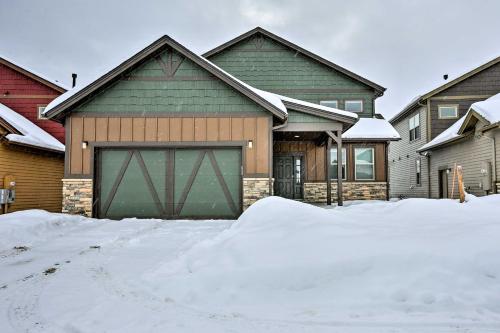 Granby Golf Retreat with Ski Trails, Mountain View! in Granby, USA