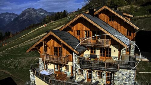 Klochette - Charme et Famille, Appartement 5 étoiles dans Chalet Récent à Villard-Reculas