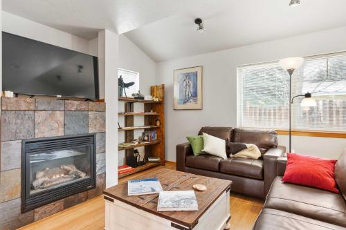 Heart of Bozeman Townhome with Patio Near MSU in Bozeman, USA