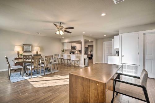 San Antonio Home with Deck, 6 Mi to Downtown! in San Antonio, USA