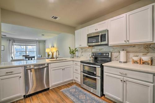 San Antonio Home with Deck, 6 Mi to Downtown! in San Antonio, USA
