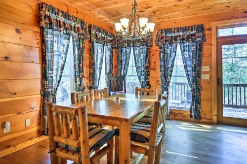 Lakefront South Carolina Abode with Deck and Boat Dock in Fair Play, USA