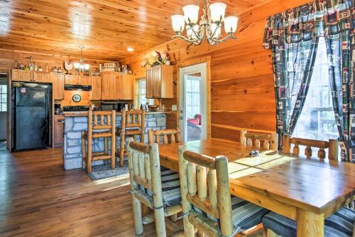 Waterfront Lake Hartwell Cabin with Dock-Near Clemson - image 2