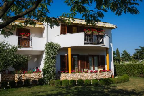 Studio with Balcony