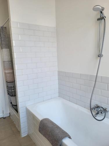 Létesítmények, Brussels Bed & Blockchain Private rooms with shared bathroom near Autoworld Múzeum