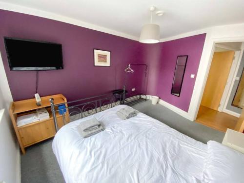 Liverpool One Beautifully Presented 2 Bedroom Apartment, Liverpool (photo 4)