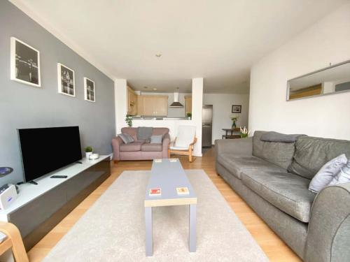 Liverpool One Beautifully Presented 2 Bedroom Apartment 1