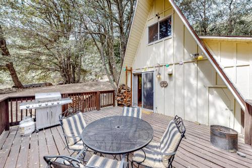 Crestline Retreat in Crestline, USA
