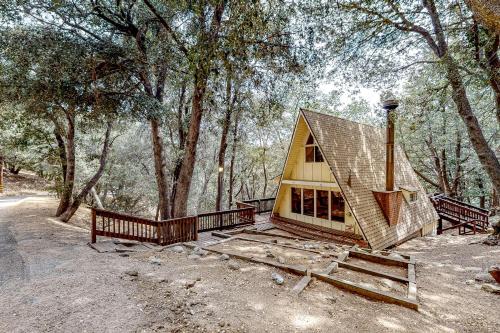 Crestline Retreat in Crestline, USA