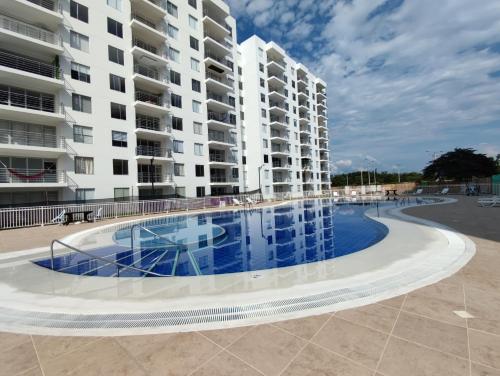 Hermoso apartamento con piscina (alberca).