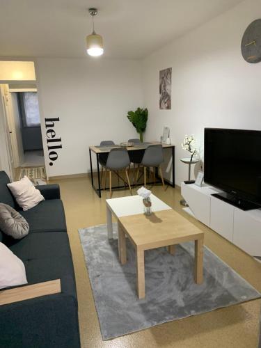 B&B Saint-Jean-des-Vignes - Appartement lumineux proche centre ville - Bed and Breakfast Saint-Jean-des-Vignes
