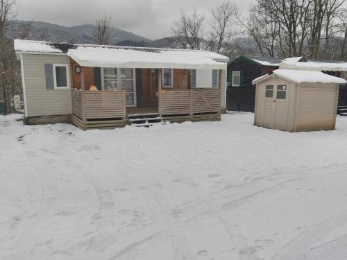 Grand Mobil Home 6 personnes climatise avec 3 chambres et 2 salles de bains a Munster en Alsace